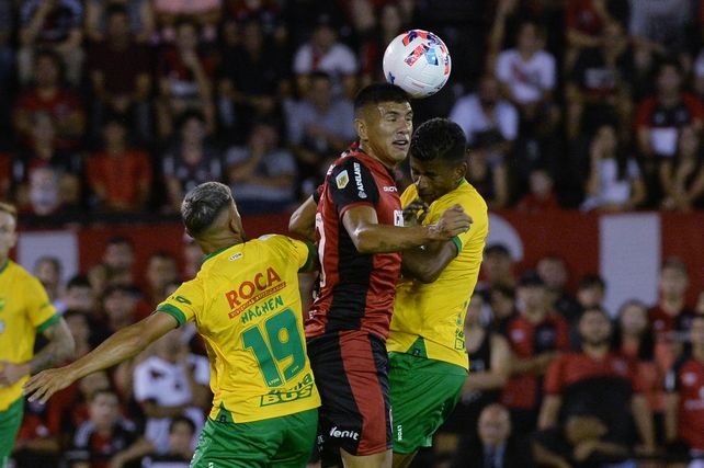 Newells festejó de local en Rosario. La Lepra y un buen arranque.