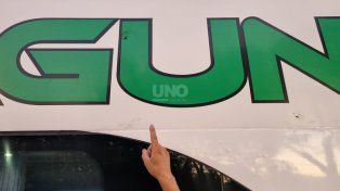 Investigan si dispararon contra un colectivo que transportaba agentes del servicio penitenciario
