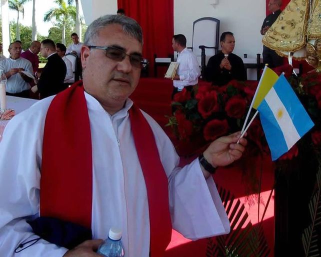 Néstor Monzón. El sacerdote de Reconquista pidió que lo reciban en una parroquia de Calchaquí.