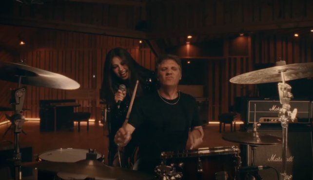 Thalía se animó a versionar un tema icónico de Soda Stereo