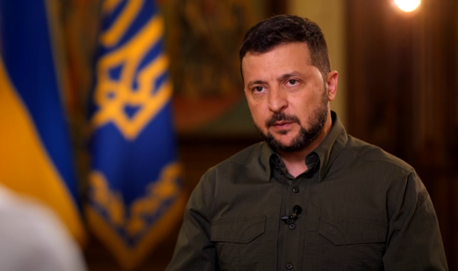 Zelensky durante la entrevista a la TV nacional que dio el domingo a la noche.&nbsp;
