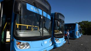 No va más. Las nueve líneas que administra El Cacique y sus 370 empleados serán absorbidos por Rosario Bus y Movi.&nbsp;