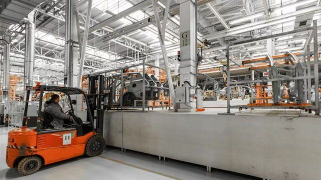 La industria inició 2026 con caída generalizada e índice de desempeño en zona de contracción. El indicador de UIA con resultado negativo