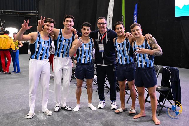 Luca Alfieri, Julián Jato, Santiago Mayol, Daniel Villafañe y Santiago Agostinelli. Equipo argentino de gimnasia. Medalla de bronce en los Juegos Panamericanos de Panamá 2025.