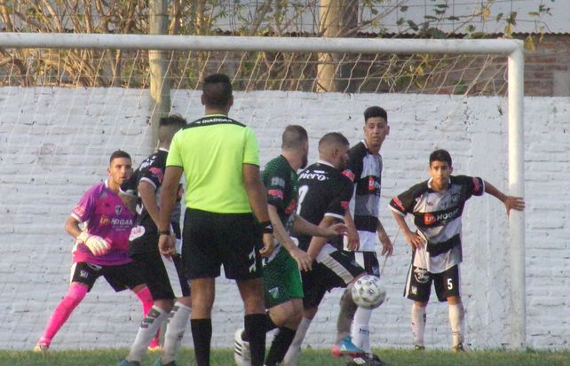 Las Flores pretende reafirmar su liderazgo en el ascenso