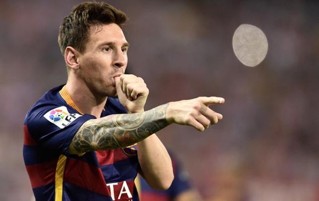 Otra vez Messi. Leo fue padre por segunda vez y celebró su gol con el dedo en la boca.