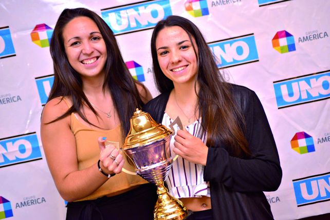historia. Sofía Wolf y Nadia Carrero