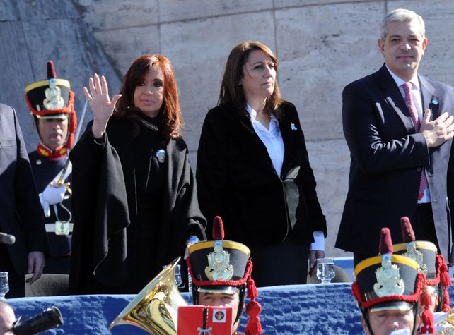 ¿Quiénes fueron los presidentes que participaron de los actos del Día de la Bandera?