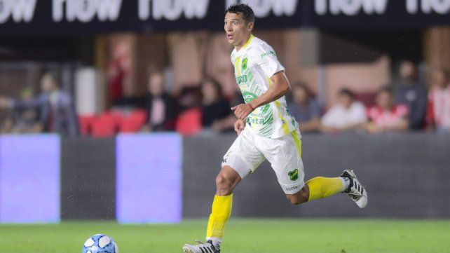 Rubén Botta, falso nueve y dudas: el once de Defensa para recibir a Unión