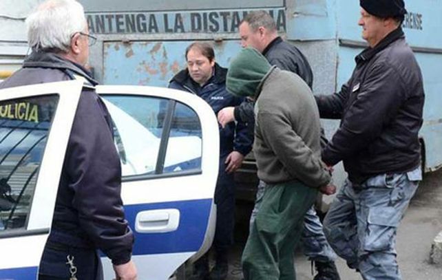 El ex marino violó a su hija durante cuatro años.