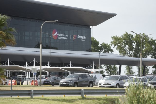 La reapertura del aeropuerto es clave en la zona. Trae turistas que consumen los servicios dispuestos.