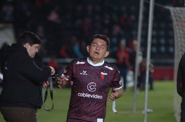 Colón y la vuelta del Pulga: pocos minutos, lesiones y un aporte casi nulo Colón y la vuelta del Pulga: pocos minutos, lesiones y un aporte casi nulo
