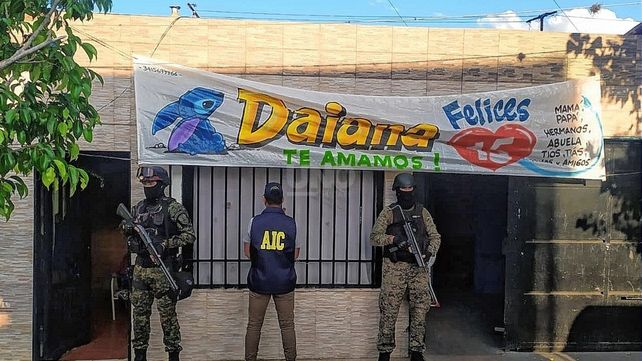En los allanamientos detuvieron a una mujer y tres hombres que vendían drogas