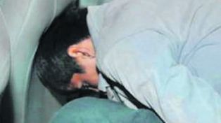 Mató a una beba a patadas porque le tiró y rompió el celular
