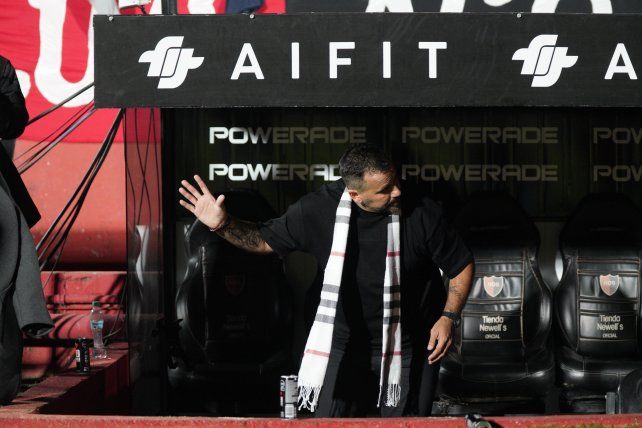 Cristian Fabbiani le pide a sus jugadores que piensen. El Ogro está tratando de potenciar el rendimiento colectivo de Newells para la recta final del torneo.