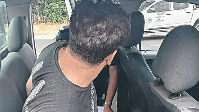 El hecho ocurrió cerca de las 9.30 del domingo en inmediaciones al club de golf de Concordia. El letrado fue detenido