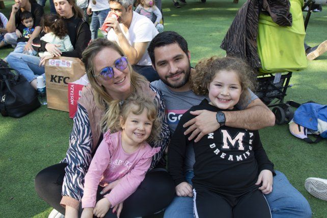 Josefina y Melina Acastello, Andrés y Valentina Atencio