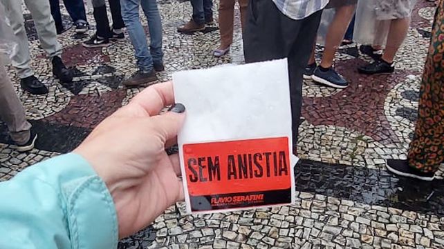 Una multitud de cariocas se unió para repudiar el intento de golpe de Estado en Brasil