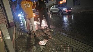 Imposible caminar. Maipú es un desastre en varios sectores.