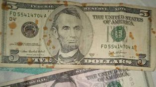 Dólar: los bancos deberán aceptar billetes rotos, manchados y de cara chica