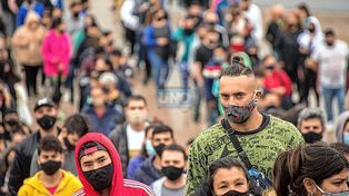 ¿Qué mortalidad tendría la Argentina en esta tercera ola sin tanta población vacunada?