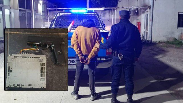 Paraná: detuvieron a un hombre que llevaba una réplica de arma de fuego en un morral
