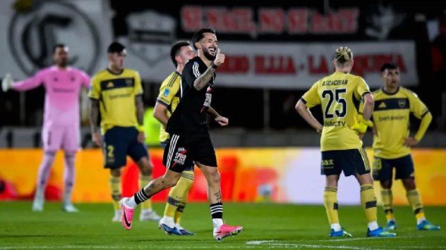 Riestra golea a Boca en el Guillermo Laza.