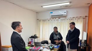El ministro de Educación, el presidente comunal y las autoridades educativas recorrieron las escuelas para analizar su funcionamiento.