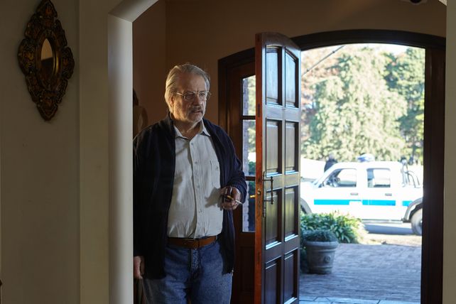 Jorge Marrale como Carlos Carrascosa.