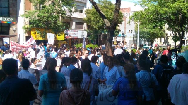 Médicos residentes de la provincia pararon y reclamaron mejoras en las condiciones laborales