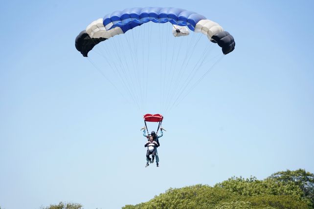 A punto de aterrizar en el aeródromo de Cañada de Gómez.