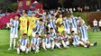 Argentina selló su pase a 16avos del Mundial sub-17 de Qatar. Argentina selló su pase a 16avos del Mundial sub-17 de Qatar.