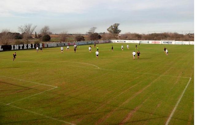 Unión perdió 2 a 1 con Newells en un amistoso en Rosario