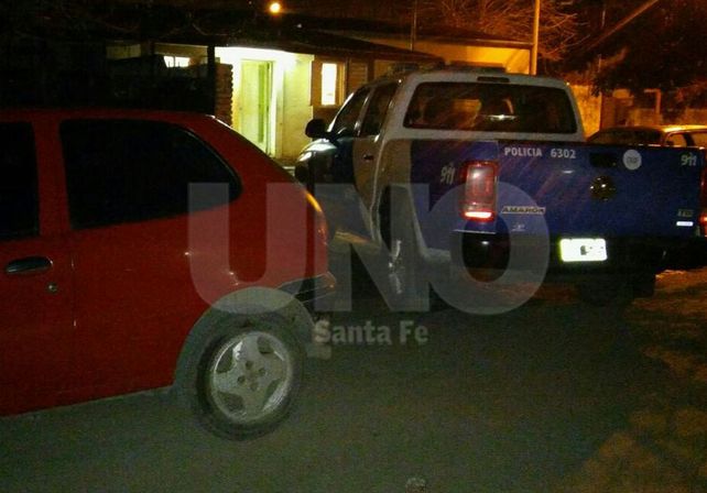 La mujer detenida tras el operativo policial en barrio Nueva Esperanza.