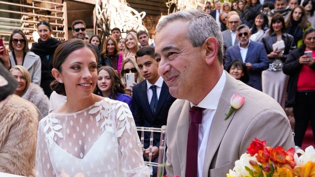 El intendente Pablo Javkin se casó este viernes en el pasaje Luetich