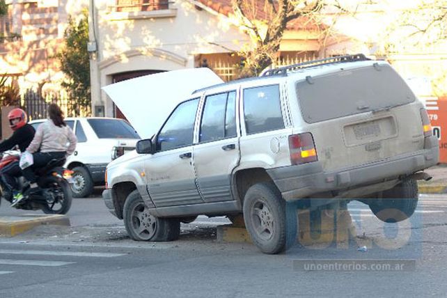 Ahora fue una camioneta la que chocó una puntera en Paraná
