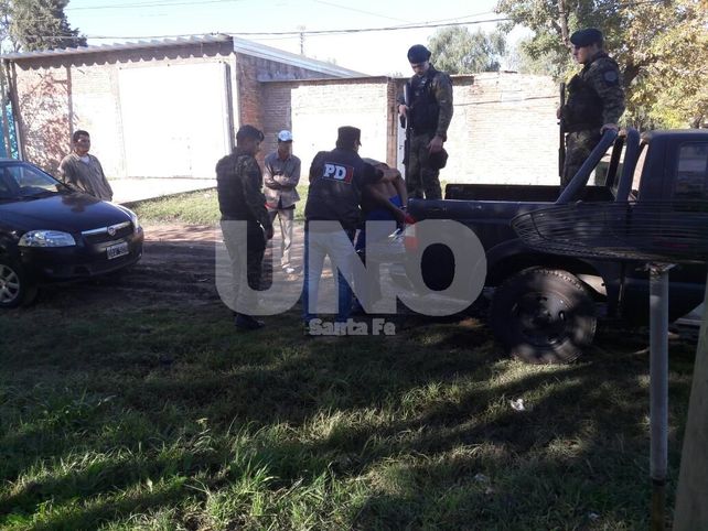 Un hombre y su hijo adolescente detenidos por una macabra sospecha