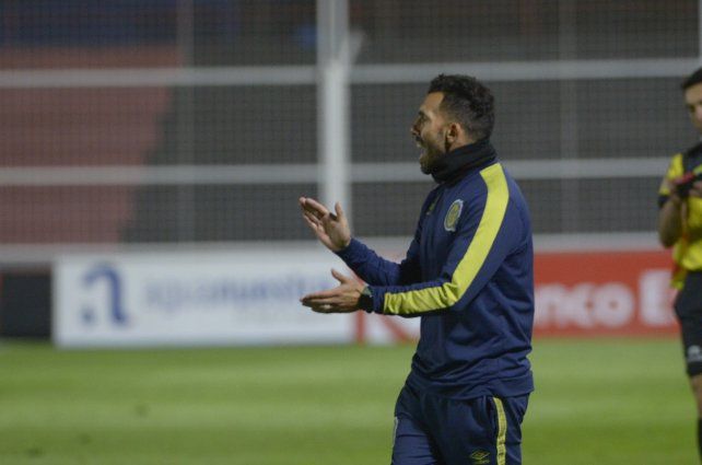 Apache. Carlos Tevez dijo que en el segundo tiempo Patronato se cuidó más.