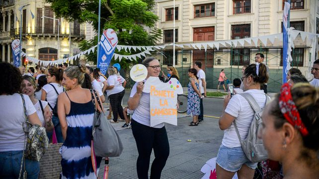 En el Día del Cáncer Infantil invitan a vestirse de blanco.