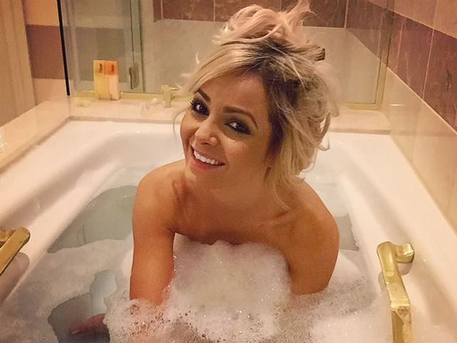 Neymar y su padre con la misma mujer