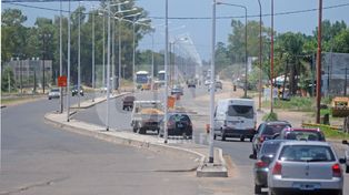 Los vecinos de la costa aplauden y esperan expectantes la bicisenda sobre la ruta 1