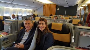 Macri partió a Roma para reunirse con el Papa y asistir a la canonización del Cura Brochero