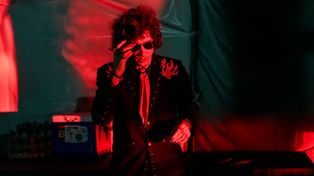 El español Enrique Bunbury presenta en argentina su más reciente disco, donde indaga en el tango y el folklore