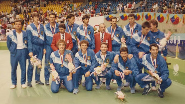 El equipo masculino de voleibol obtuvo su primera medalla en Seúl 1988.