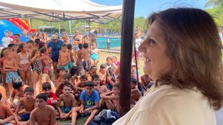 A la colonia de Roldán asisten unos 800 chicos de los tres niveles educativos.