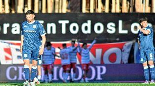 Argentinos goleó a Racing 4-1.