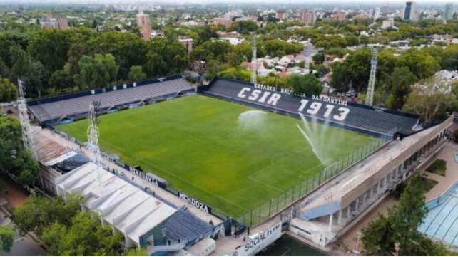 El estadio Bautista Gargantini, de Independiente Rivadavia, donde debutará Newell's en el Clausura.