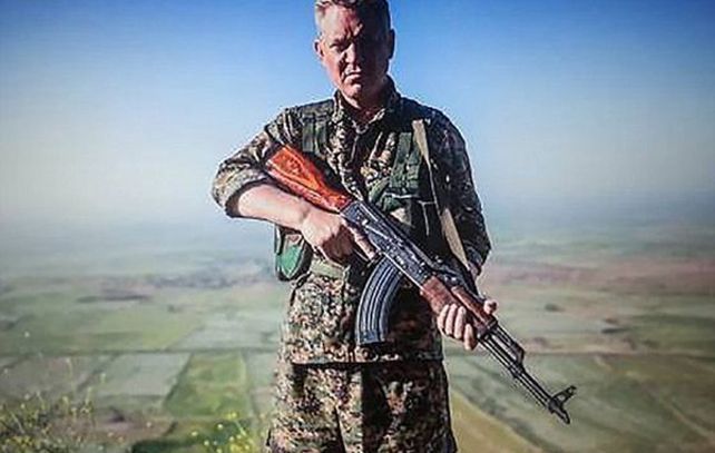 Michael Enright tomó la decisión de combatir al EI tras ver los videos de decapitaciones de rehenes por parte del grupo terrorista.