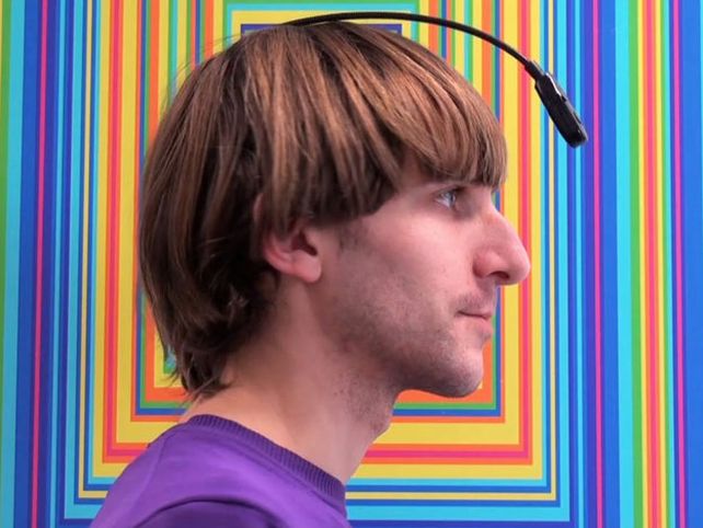 El primer cyborg del mundo: cómo es vivir con una antena en tu cabeza