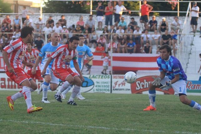 Atlético Paraná y Belgrano no se sacaron diferencias
